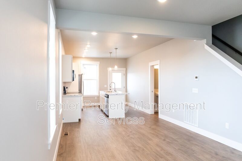 2 Bed/2.5 Bath Modern Duplex on Billings West End property image
