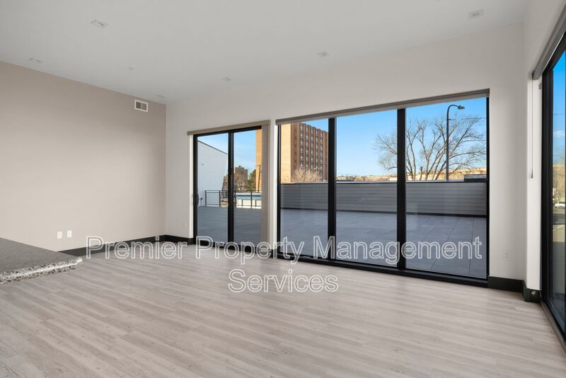 Holiday Special! Get one month FREE! property image