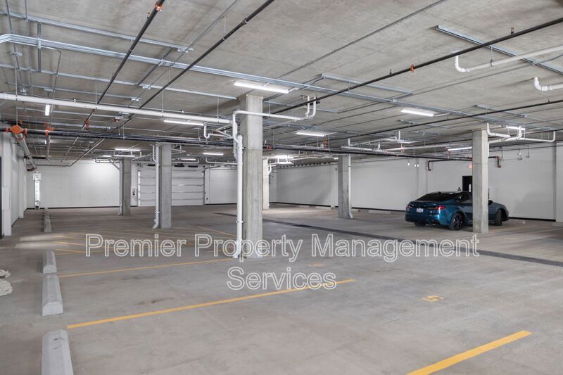 Holiday Special! Get one month FREE! property image