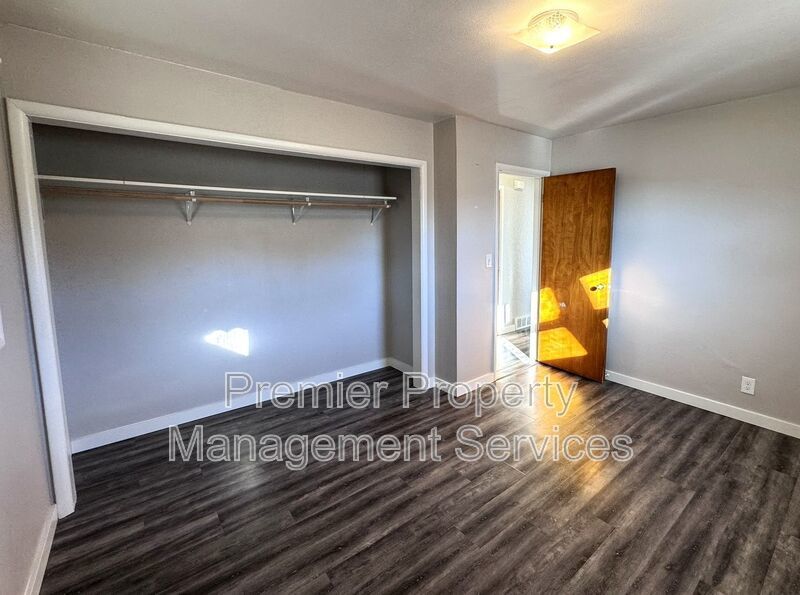 Charming West End Rental with Large Backyard & Garage property image