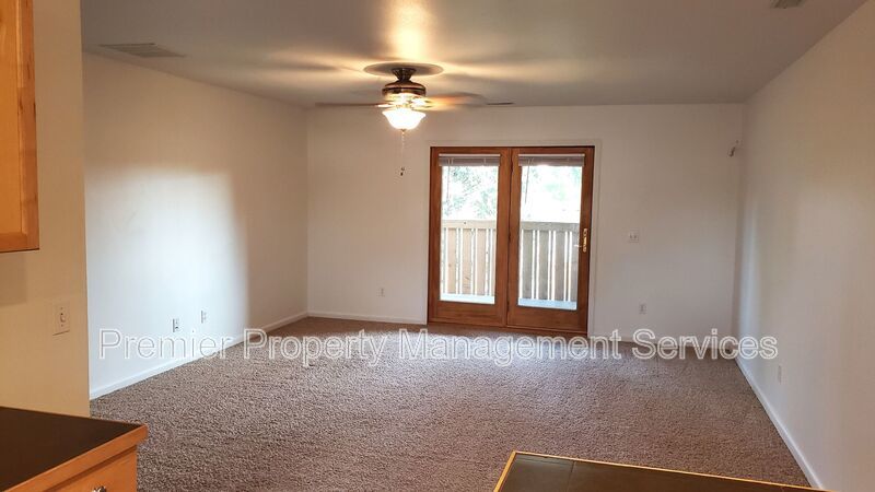 Spacious 2 Bed / 2 Bath Apartment – West End Billings property image