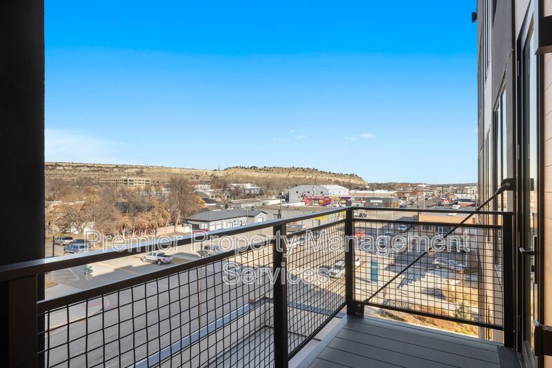 New Year Move In Special! Sign a 12-month lease and receive your 1st month FREE! property image