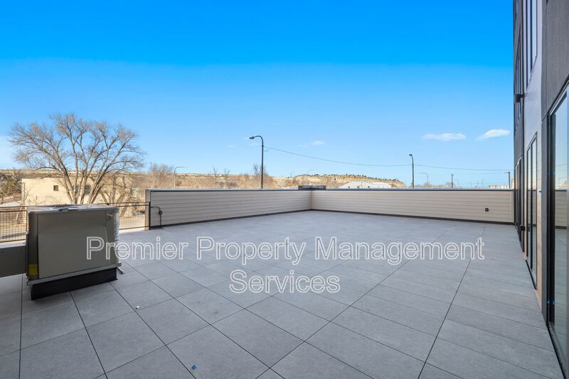 Luxury Downtown Studio with Rimrock Views & Private Balcony property image