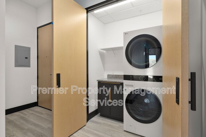 Luxury Downtown Studio with Rimrock Views & Private Balcony property image