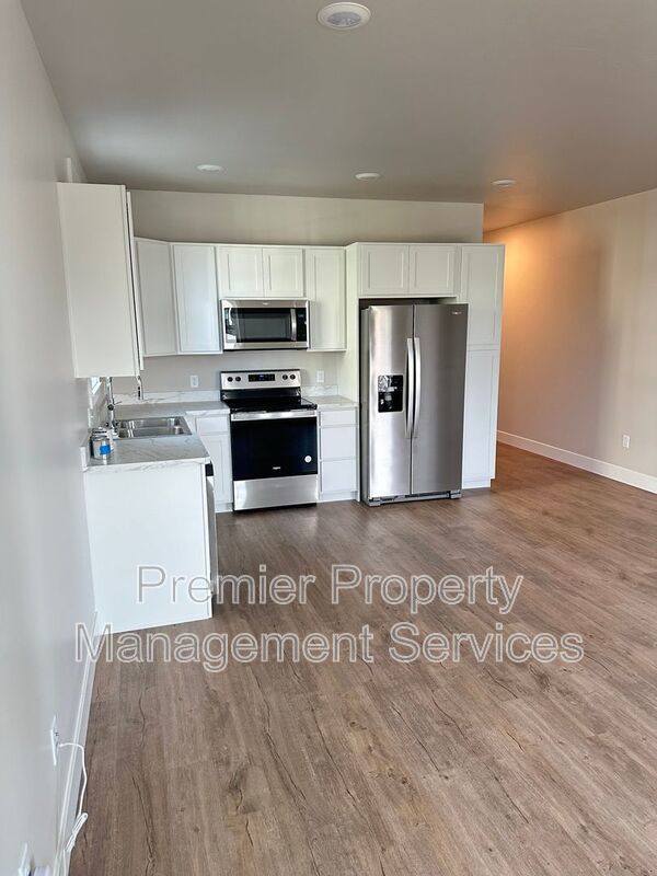 2 Bed / 2 Bath Modern Apartment on Billings West End property image