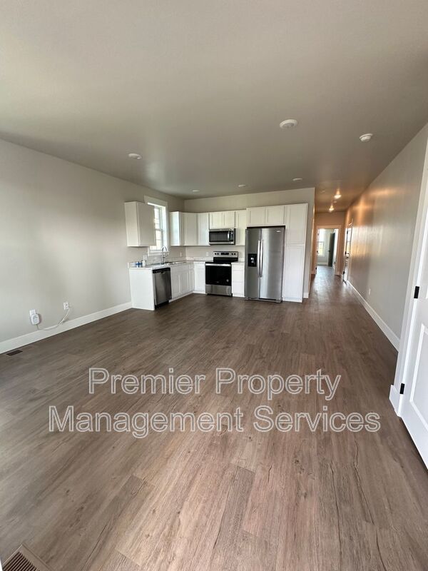 2 Bed / 2 Bath Modern Apartment on Billings West End property image