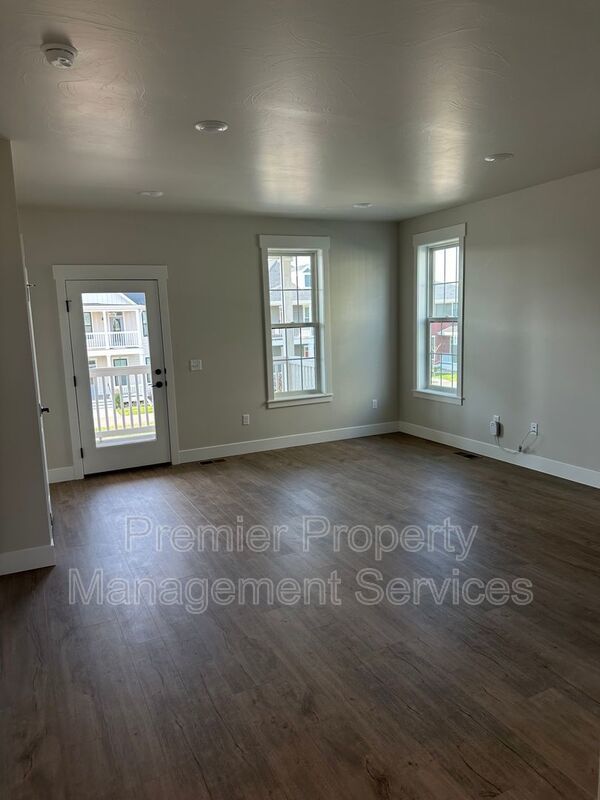 2 Bed / 2 Bath Modern Apartment on Billings West End property image