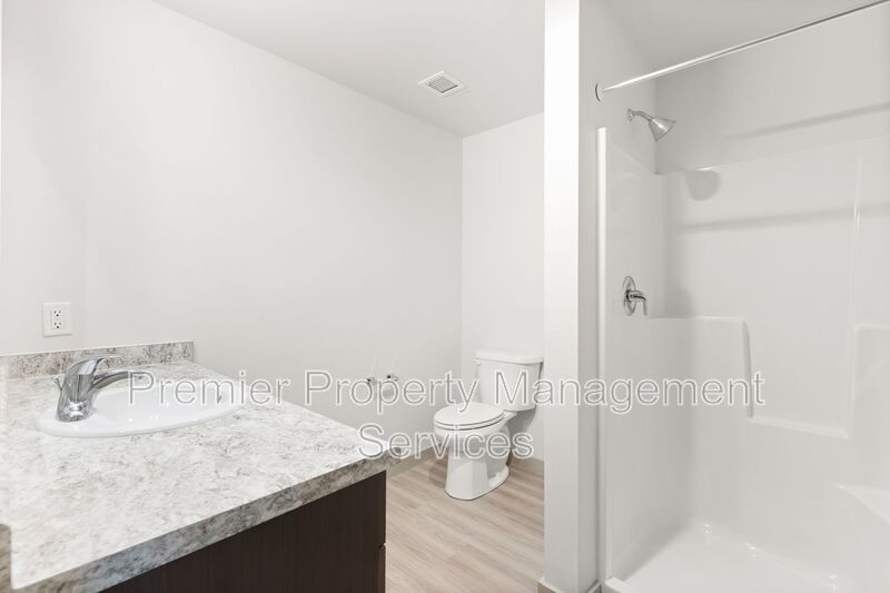 Updated Midtown Apartment with In-Unit Laundry & Secure Parking – Pet Friendly property image