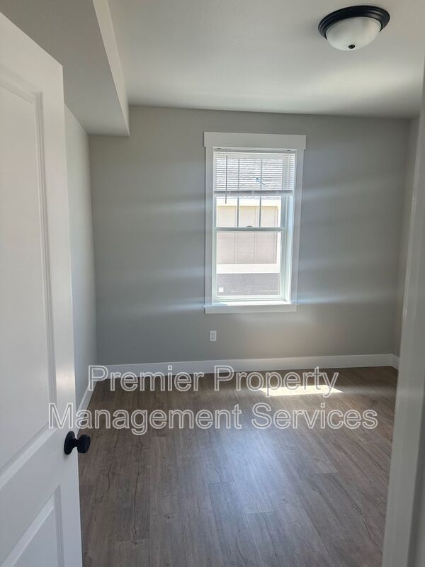 Modern 1-Bedroom Duplex with Attached Garage – West End Billings property image