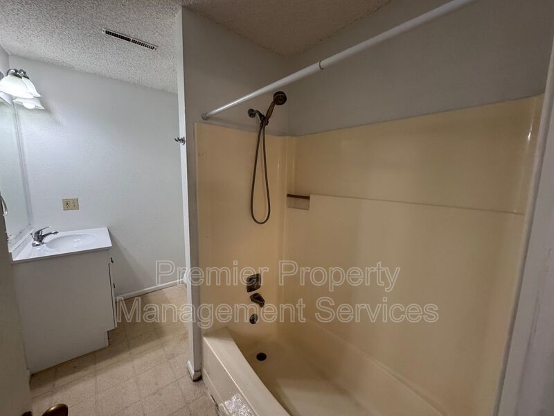 Modern 2-Bedroom Heights Retreat property image