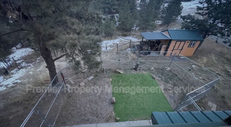 Mountain Home in Emerald Hills property image