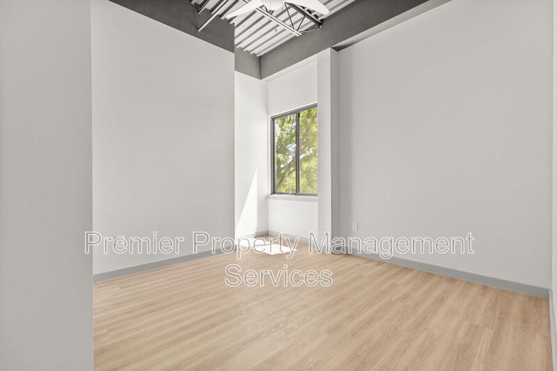 Pet-Friendly Midtown Rental with Private Laundry and Secure Parking property image
