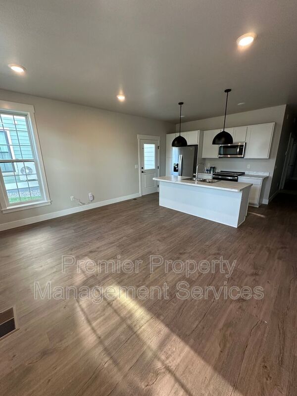 2 Bed / 2 Bath Modern Apartment on Billings West End property image